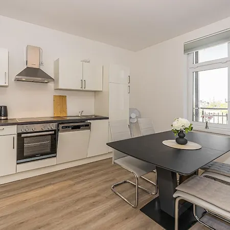 301 Zentrales Hbf Halle Apartment *